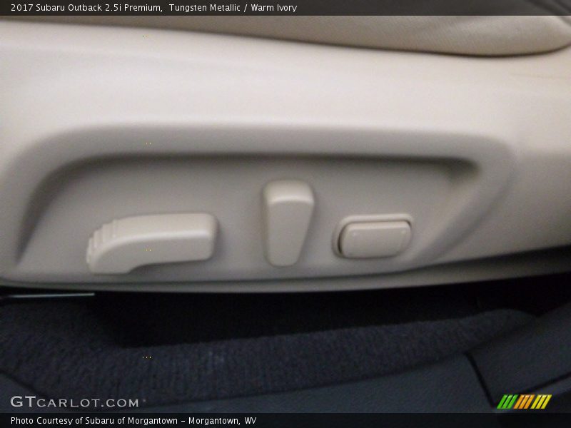 Tungsten Metallic / Warm Ivory 2017 Subaru Outback 2.5i Premium