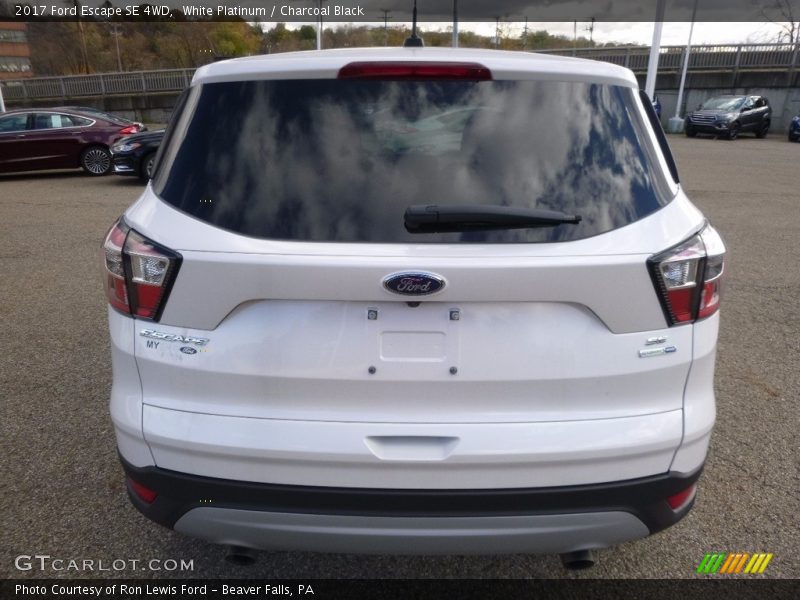 White Platinum / Charcoal Black 2017 Ford Escape SE 4WD