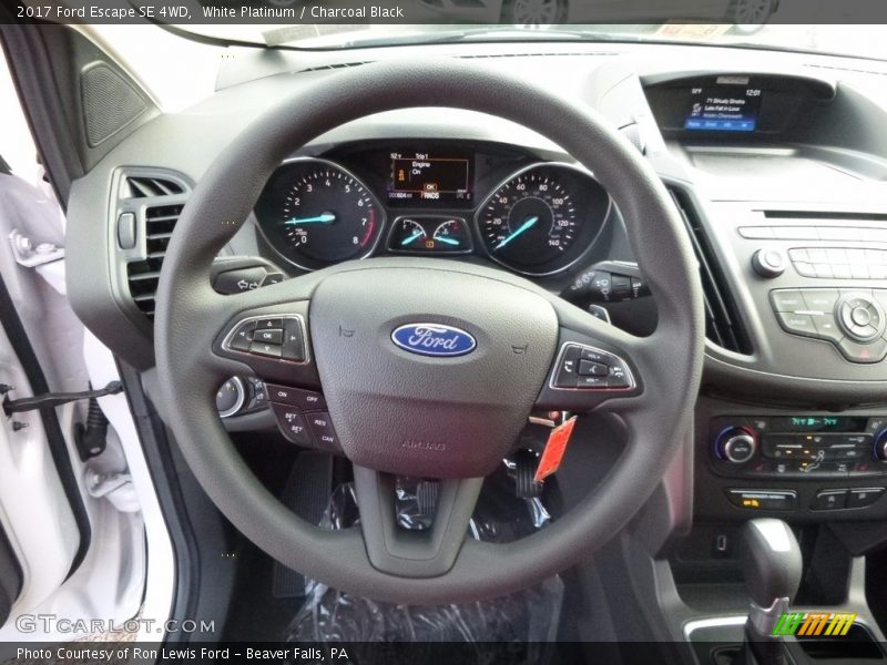 White Platinum / Charcoal Black 2017 Ford Escape SE 4WD