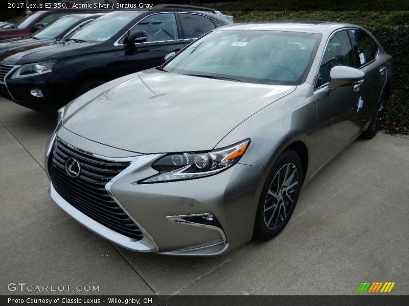 Front 3/4 View of 2017 ES 350