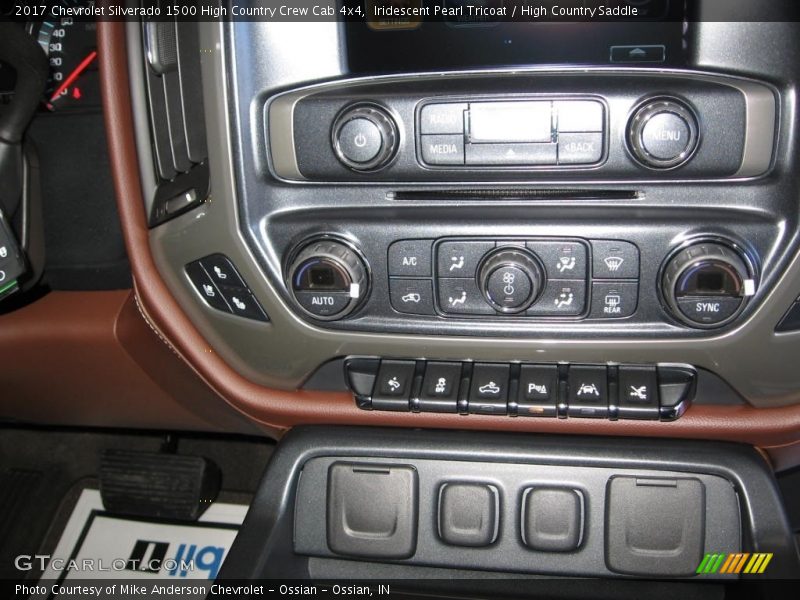 Iridescent Pearl Tricoat / High Country Saddle 2017 Chevrolet Silverado 1500 High Country Crew Cab 4x4
