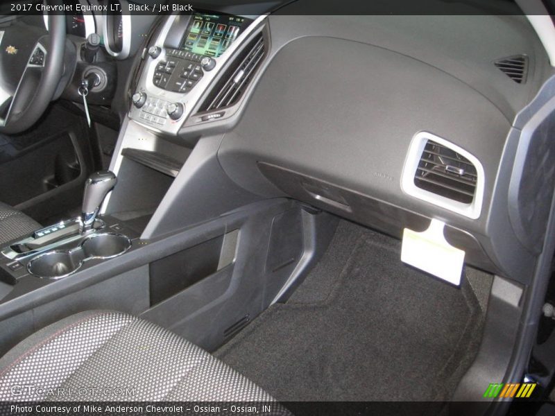 Black / Jet Black 2017 Chevrolet Equinox LT