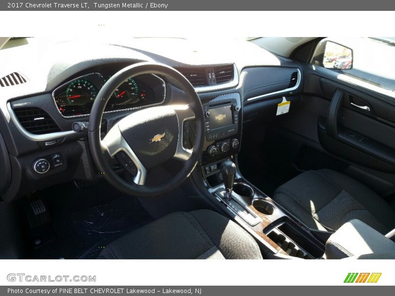 Tungsten Metallic / Ebony 2017 Chevrolet Traverse LT