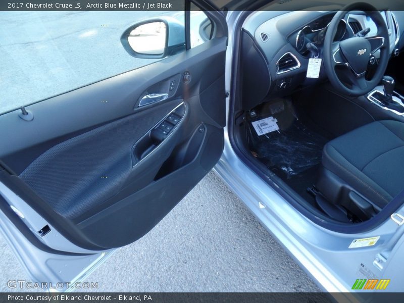 Arctic Blue Metallic / Jet Black 2017 Chevrolet Cruze LS