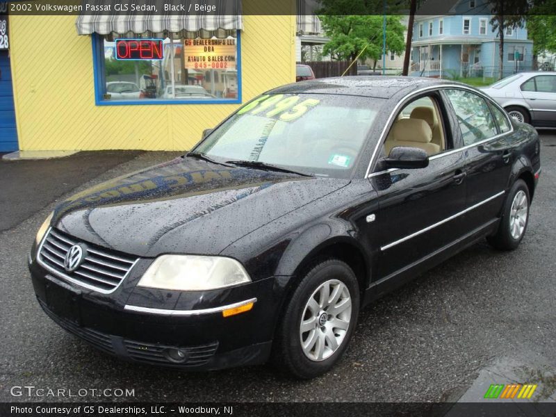 Black / Beige 2002 Volkswagen Passat GLS Sedan