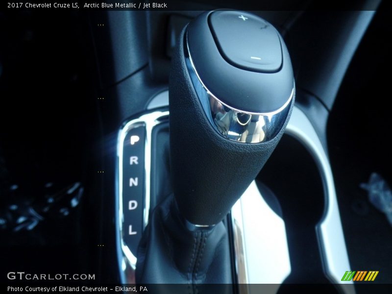 Arctic Blue Metallic / Jet Black 2017 Chevrolet Cruze LS