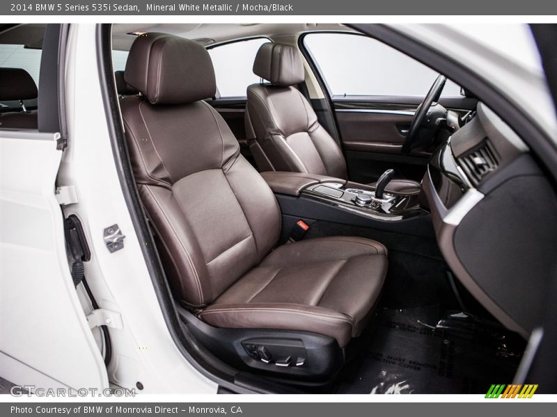 Mineral White Metallic / Mocha/Black 2014 BMW 5 Series 535i Sedan