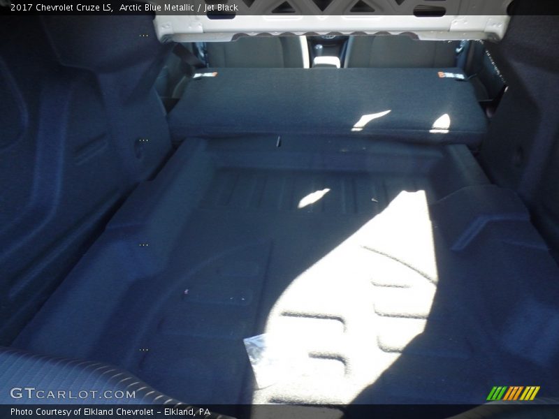 Arctic Blue Metallic / Jet Black 2017 Chevrolet Cruze LS