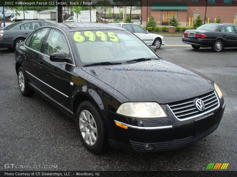 Black / Beige 2002 Volkswagen Passat GLS Sedan