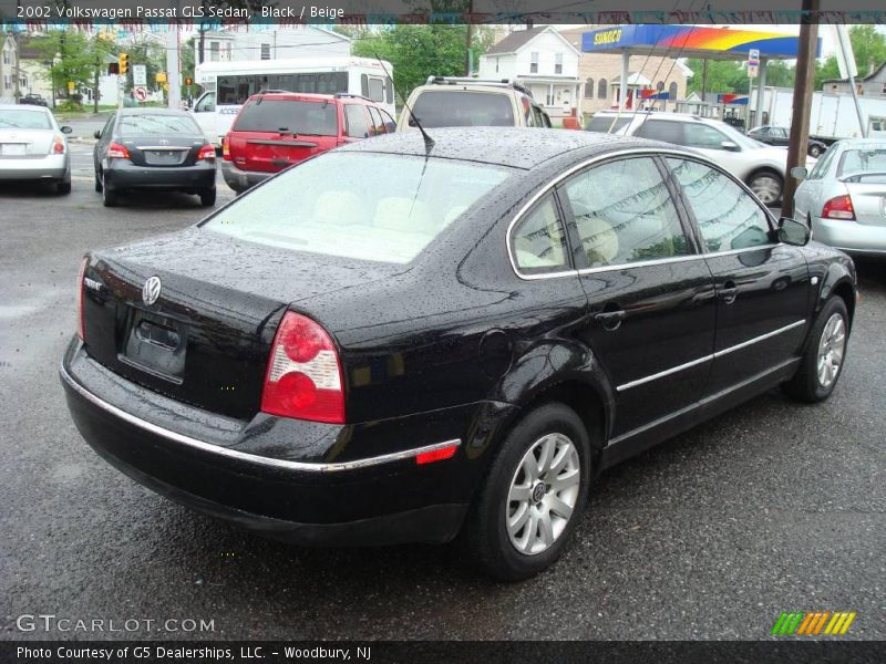 Black / Beige 2002 Volkswagen Passat GLS Sedan