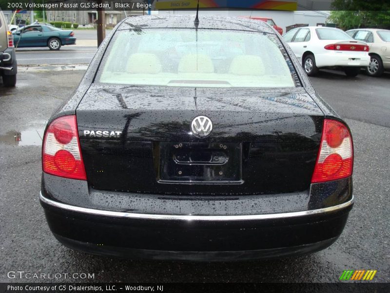 Black / Beige 2002 Volkswagen Passat GLS Sedan