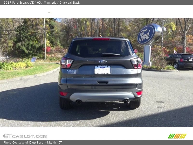 Magnetic / Charcoal Black 2017 Ford Escape SE 4WD