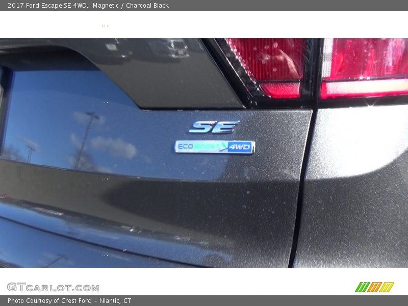 Magnetic / Charcoal Black 2017 Ford Escape SE 4WD
