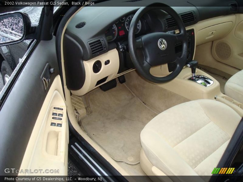 Black / Beige 2002 Volkswagen Passat GLS Sedan