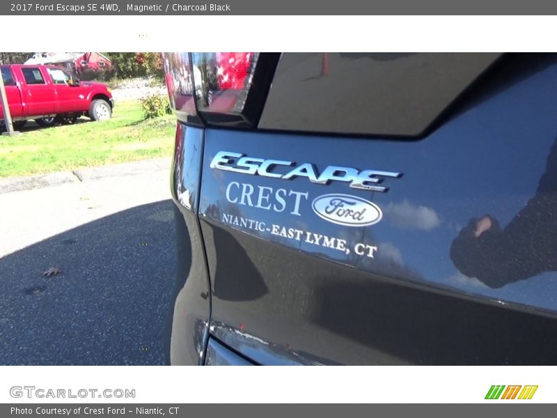 Magnetic / Charcoal Black 2017 Ford Escape SE 4WD