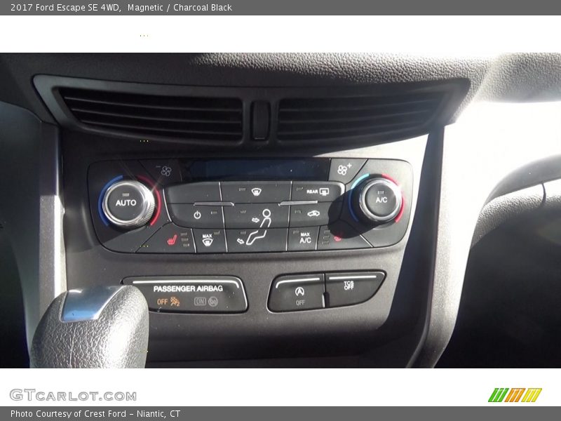Magnetic / Charcoal Black 2017 Ford Escape SE 4WD