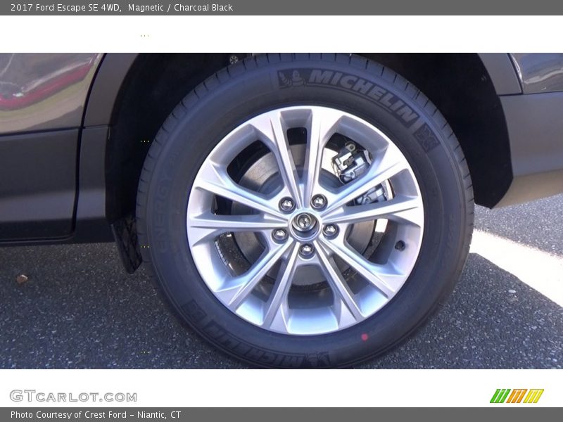 Magnetic / Charcoal Black 2017 Ford Escape SE 4WD