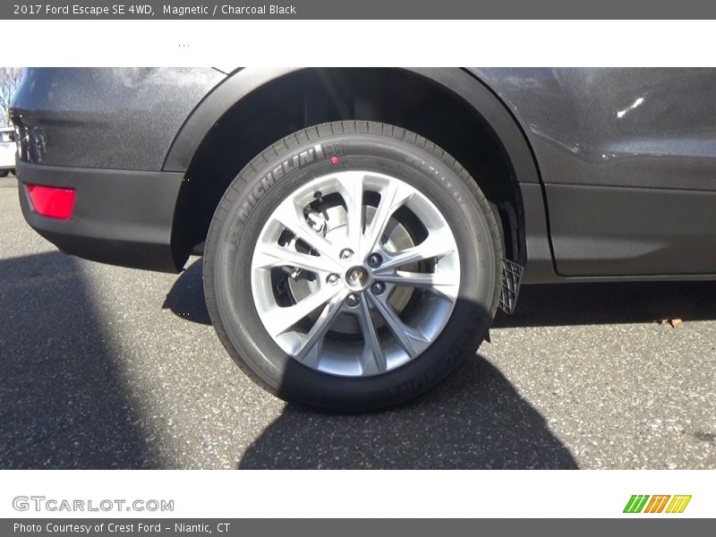 Magnetic / Charcoal Black 2017 Ford Escape SE 4WD