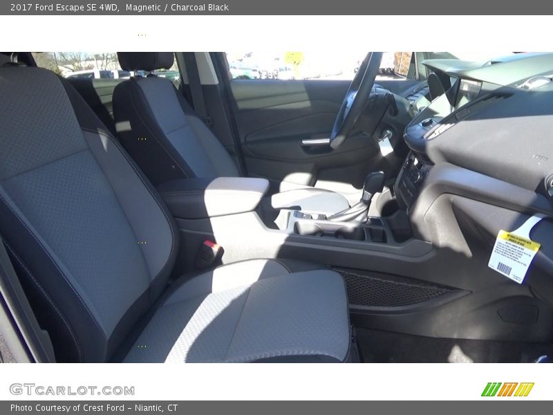 Magnetic / Charcoal Black 2017 Ford Escape SE 4WD