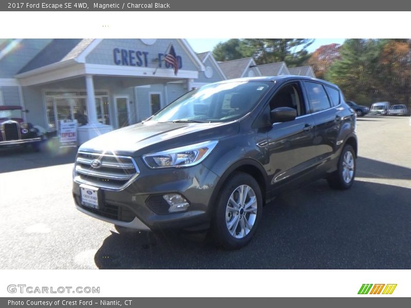 Magnetic / Charcoal Black 2017 Ford Escape SE 4WD