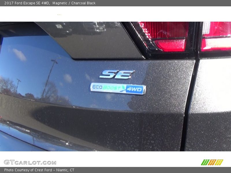 Magnetic / Charcoal Black 2017 Ford Escape SE 4WD