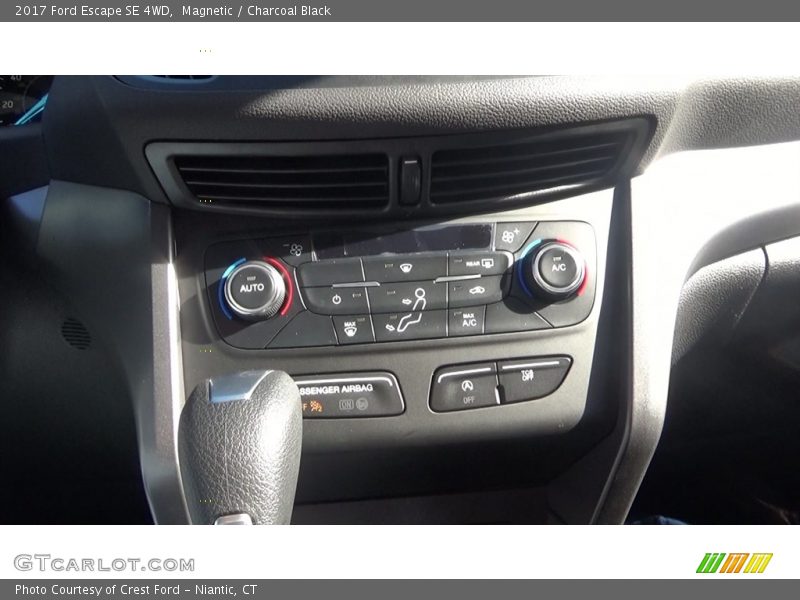 Magnetic / Charcoal Black 2017 Ford Escape SE 4WD