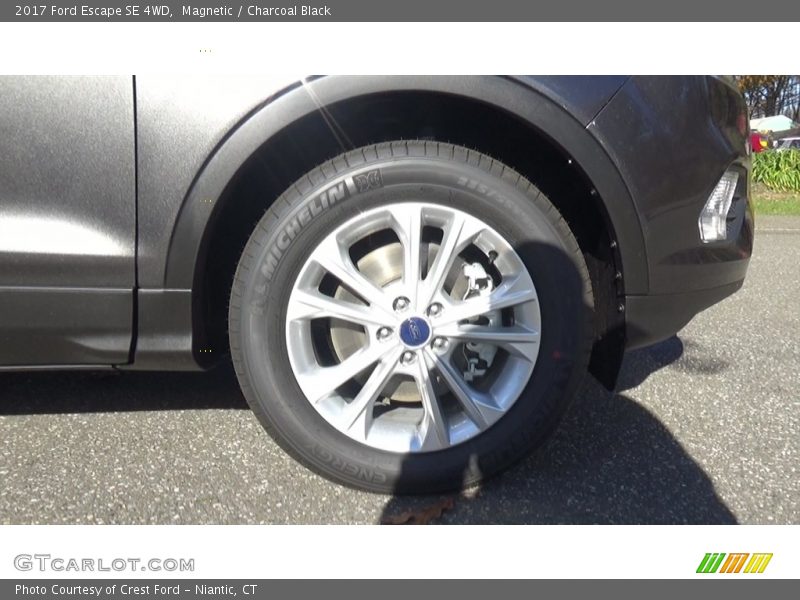 Magnetic / Charcoal Black 2017 Ford Escape SE 4WD