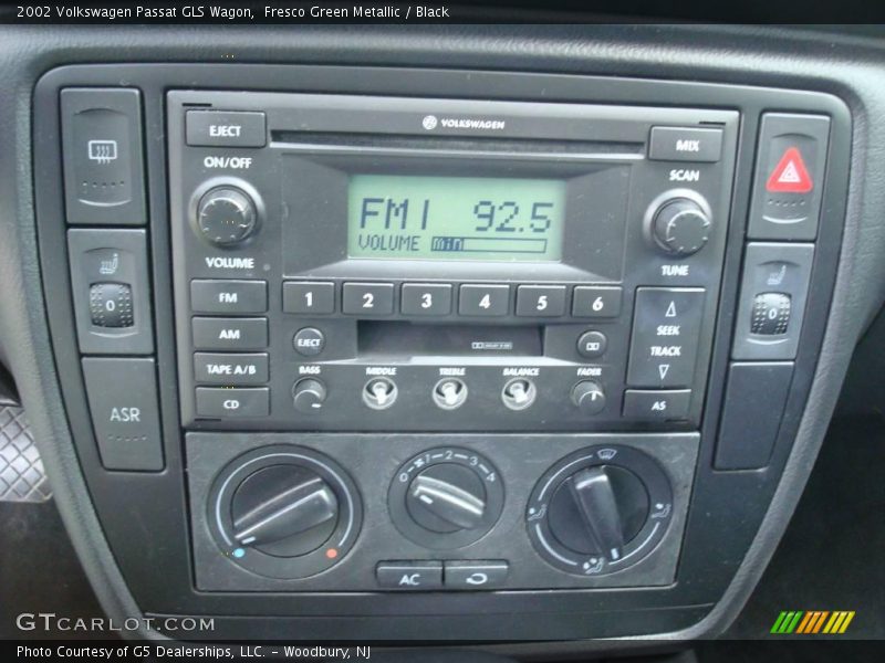 Fresco Green Metallic / Black 2002 Volkswagen Passat GLS Wagon