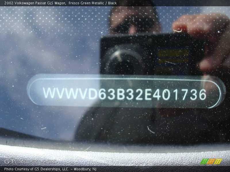 Fresco Green Metallic / Black 2002 Volkswagen Passat GLS Wagon