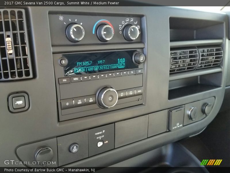 Controls of 2017 Savana Van 2500 Cargo