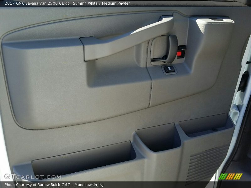 Summit White / Medium Pewter 2017 GMC Savana Van 2500 Cargo