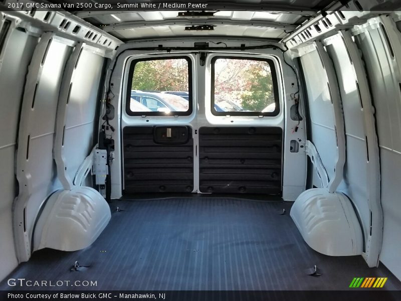 Summit White / Medium Pewter 2017 GMC Savana Van 2500 Cargo