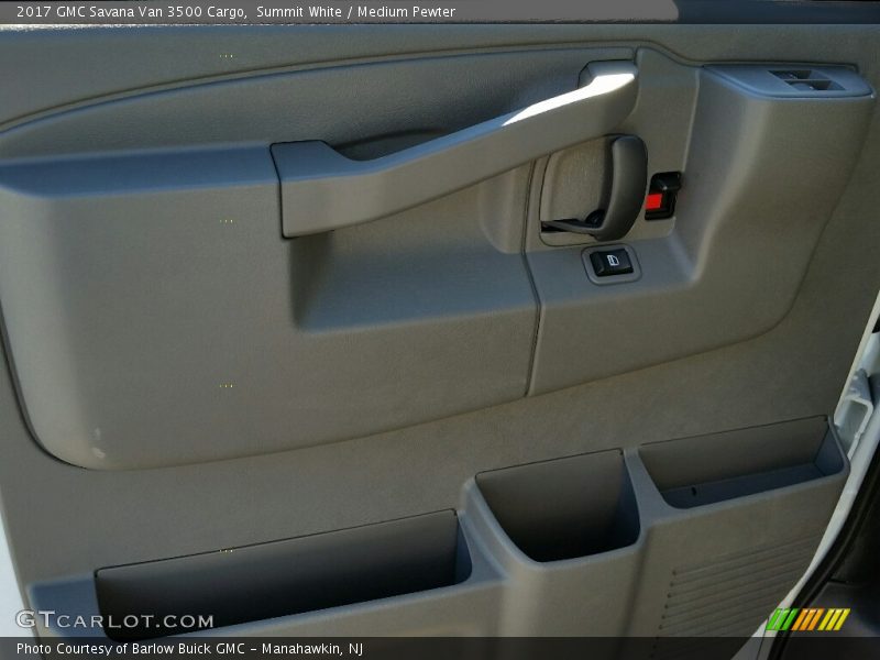 Summit White / Medium Pewter 2017 GMC Savana Van 3500 Cargo