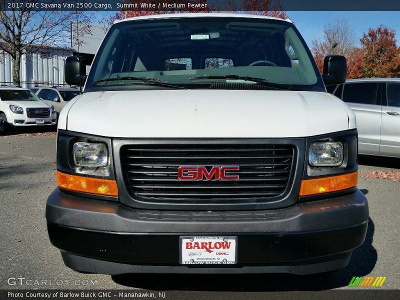 Summit White / Medium Pewter 2017 GMC Savana Van 2500 Cargo