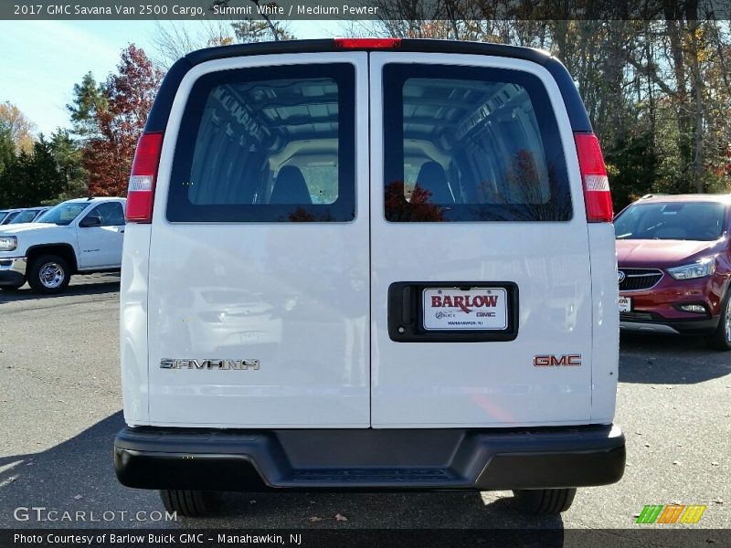 Summit White / Medium Pewter 2017 GMC Savana Van 2500 Cargo