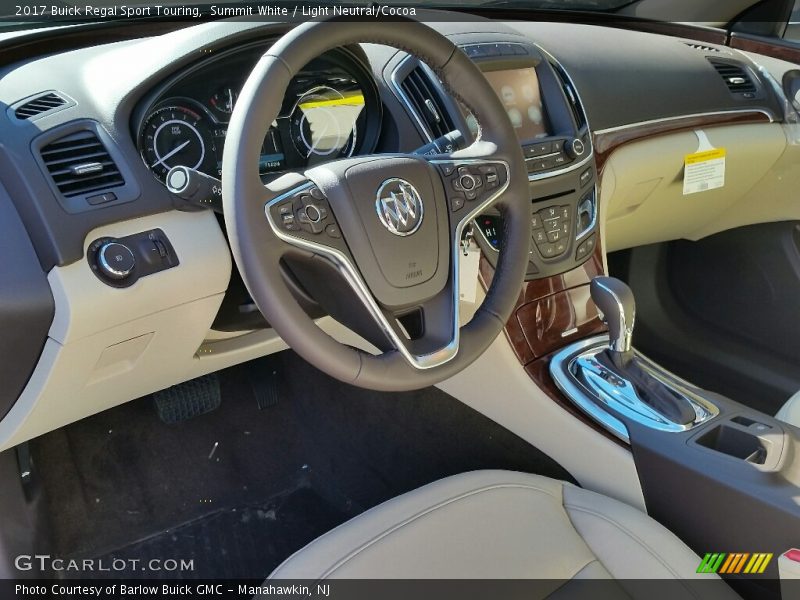 Summit White / Light Neutral/Cocoa 2017 Buick Regal Sport Touring