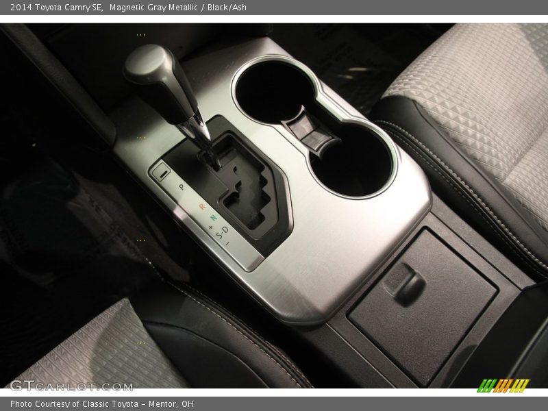 Magnetic Gray Metallic / Black/Ash 2014 Toyota Camry SE