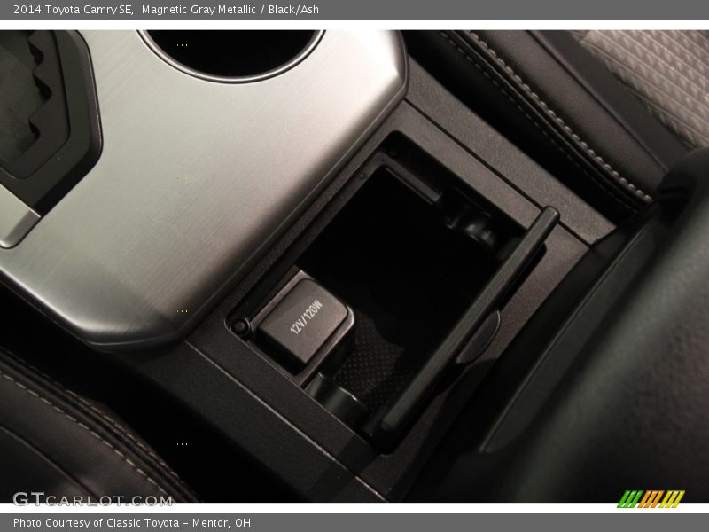 Magnetic Gray Metallic / Black/Ash 2014 Toyota Camry SE