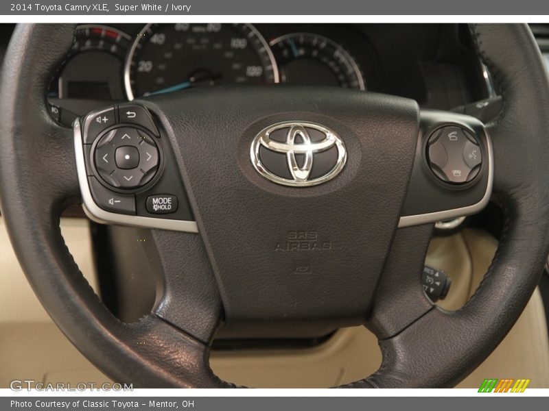 Super White / Ivory 2014 Toyota Camry XLE