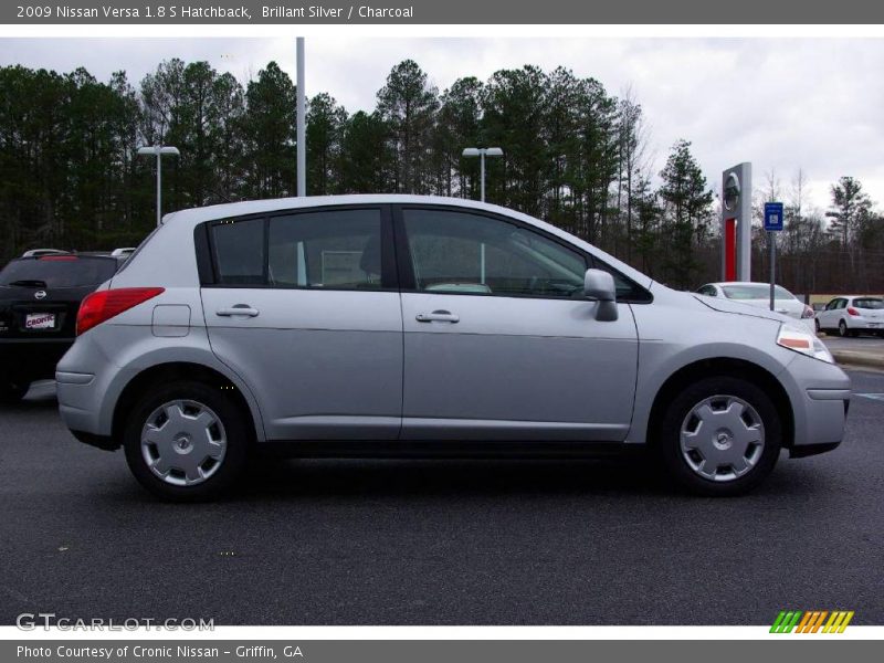 Brillant Silver / Charcoal 2009 Nissan Versa 1.8 S Hatchback