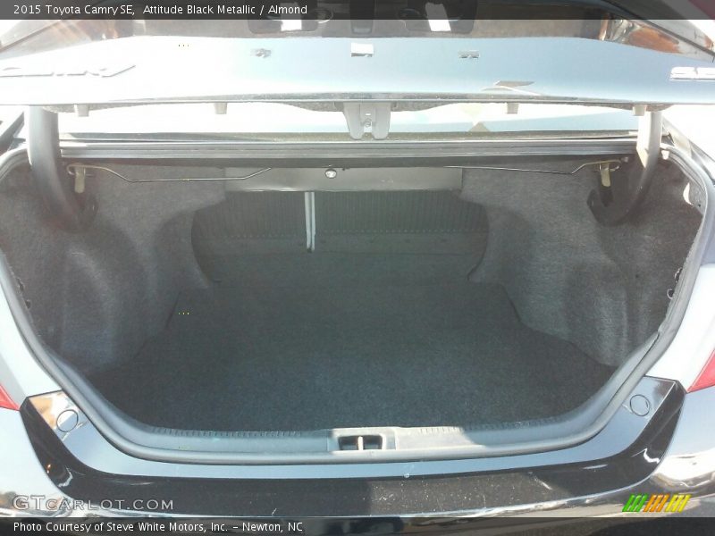 Attitude Black Metallic / Almond 2015 Toyota Camry SE