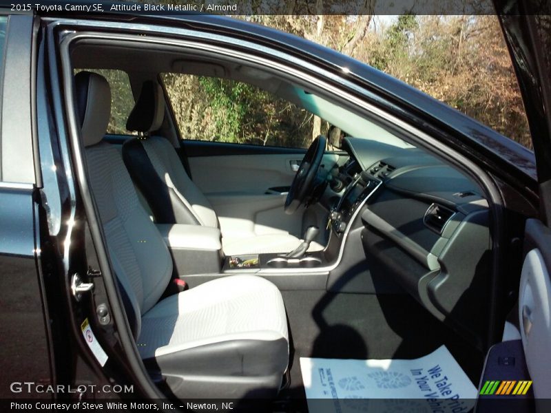Attitude Black Metallic / Almond 2015 Toyota Camry SE