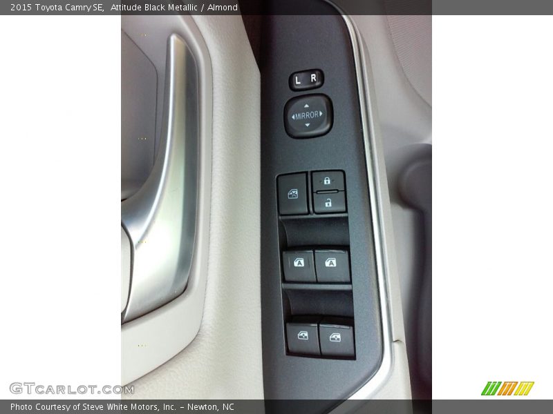 Attitude Black Metallic / Almond 2015 Toyota Camry SE