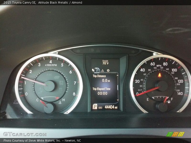 Attitude Black Metallic / Almond 2015 Toyota Camry SE