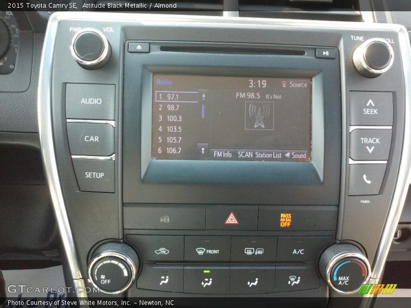 Attitude Black Metallic / Almond 2015 Toyota Camry SE