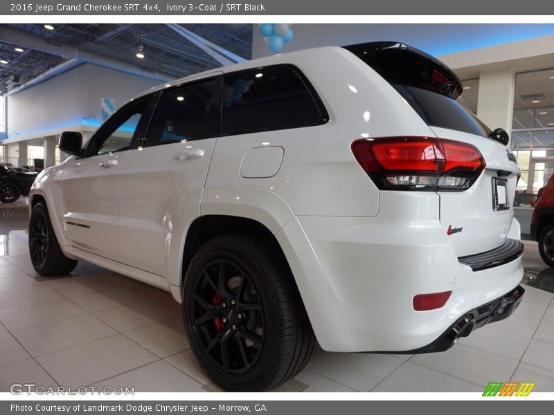 Ivory 3-Coat / SRT Black 2016 Jeep Grand Cherokee SRT 4x4