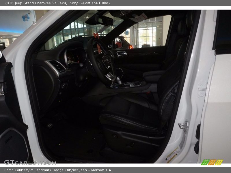 Ivory 3-Coat / SRT Black 2016 Jeep Grand Cherokee SRT 4x4