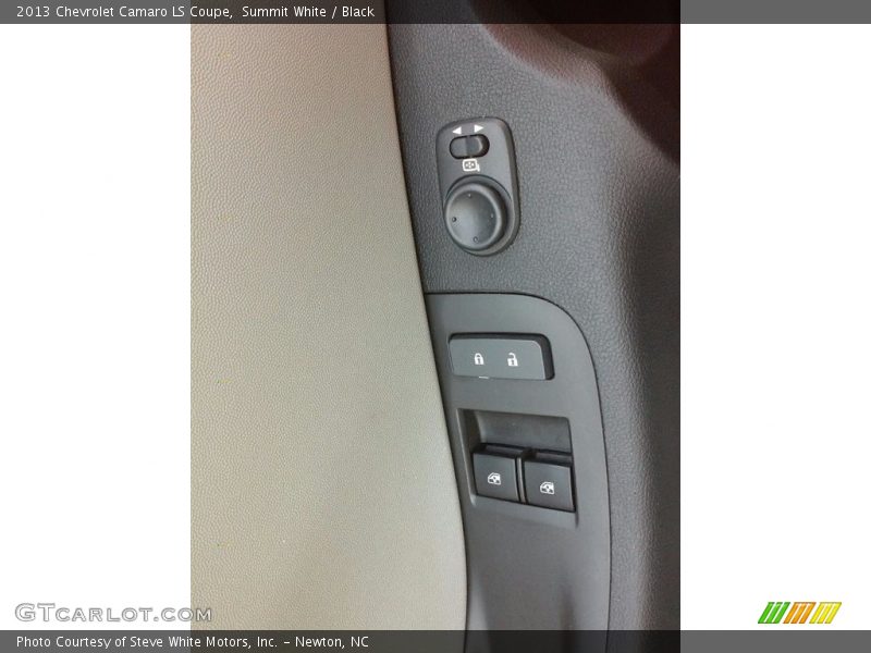 Summit White / Black 2013 Chevrolet Camaro LS Coupe