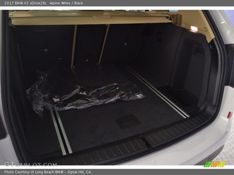 Alpine White / Black 2017 BMW X3 sDrive28i