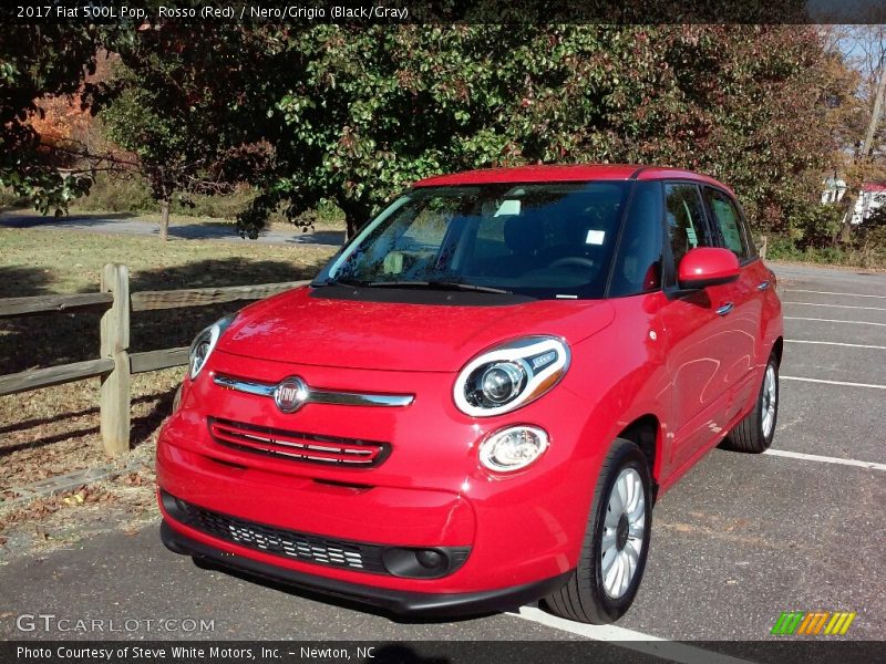 Rosso (Red) / Nero/Grigio (Black/Gray) 2017 Fiat 500L Pop